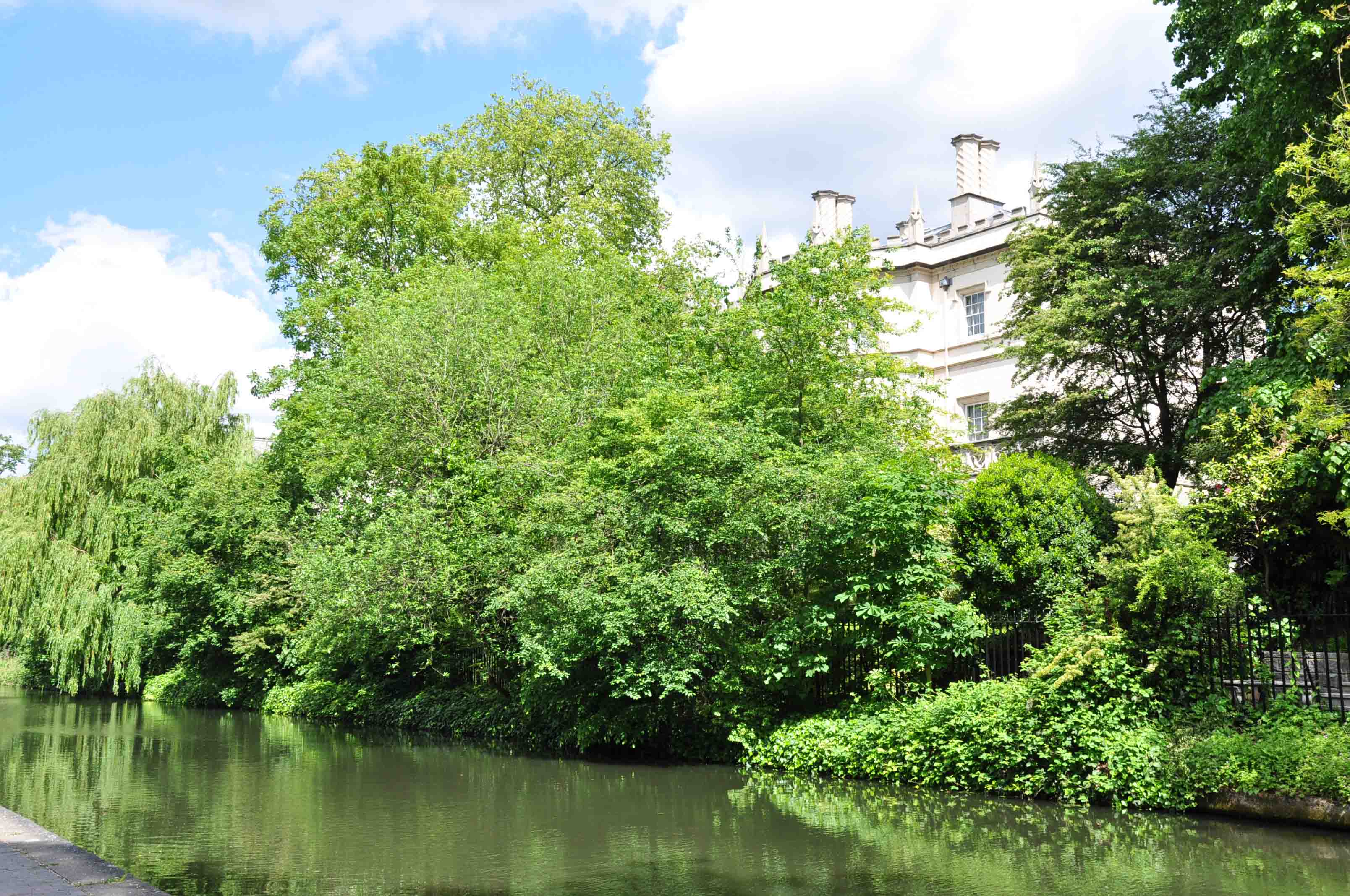 Hidden games on Grand Union Canal