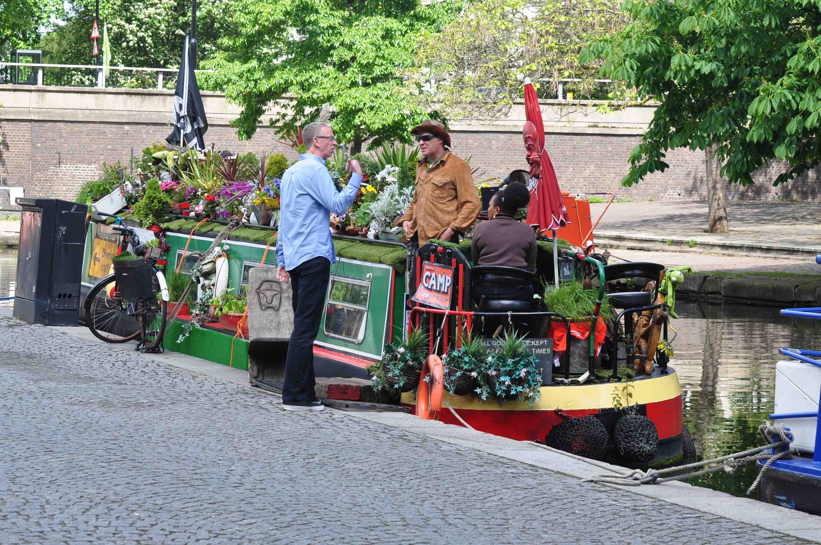 Live on a boat Little Venice London